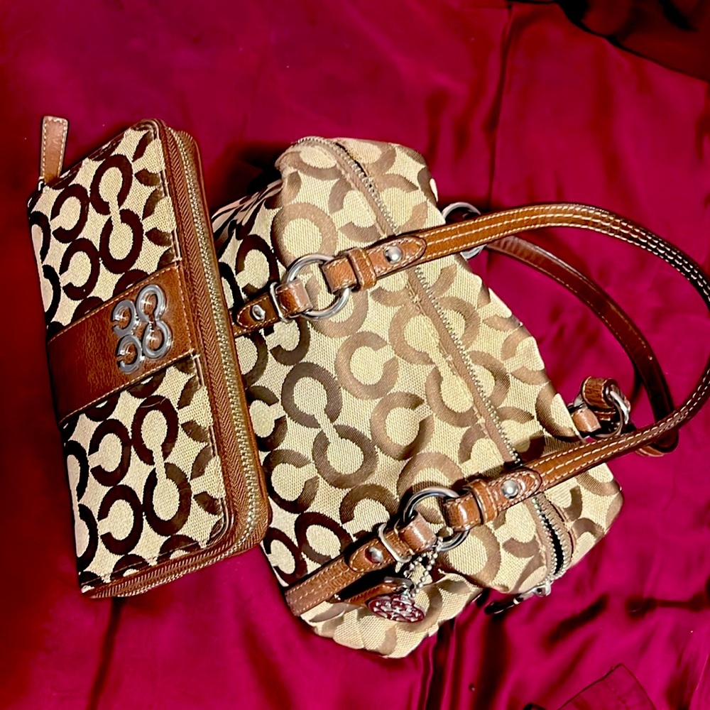 Coach bag/wallet, tan w/Brown Cs, Inside wallet is pink, inside bag is dark red
